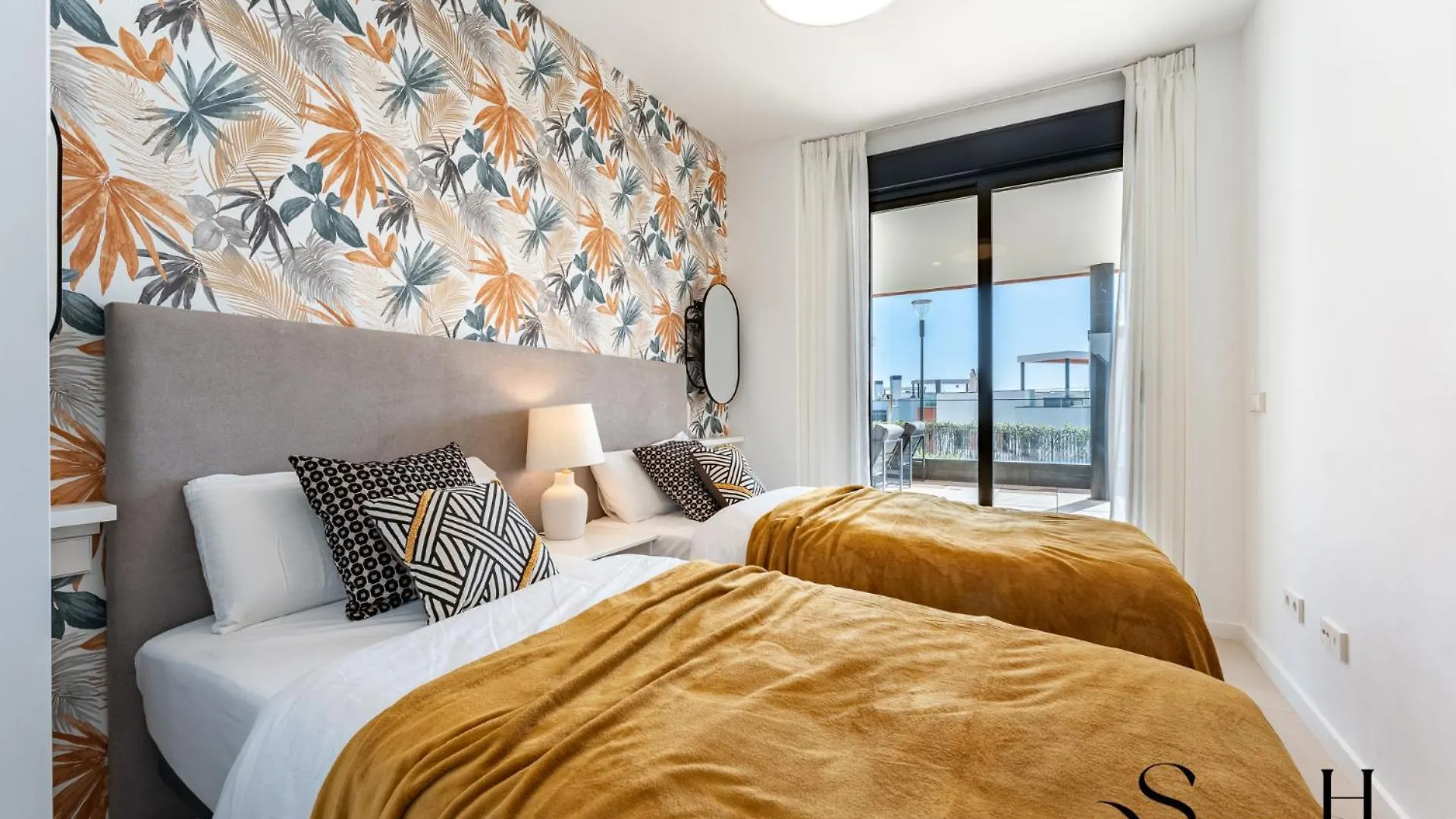 Luxury Beach Escape With Pools, Gym & Sauna Fuengirola Spain