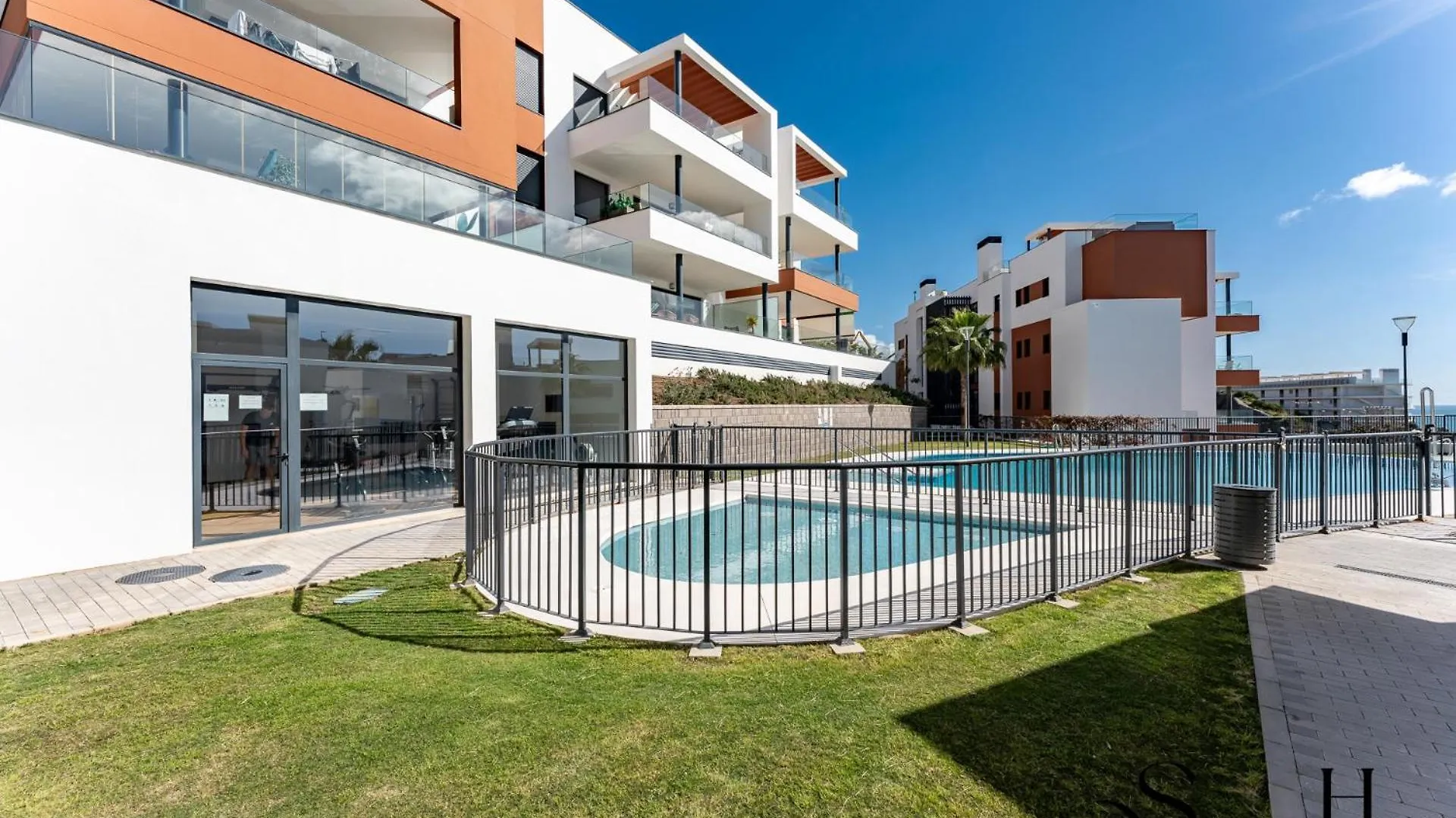 Luxury Beach Escape With Pools, Gym & Sauna Fuengirola 0*,