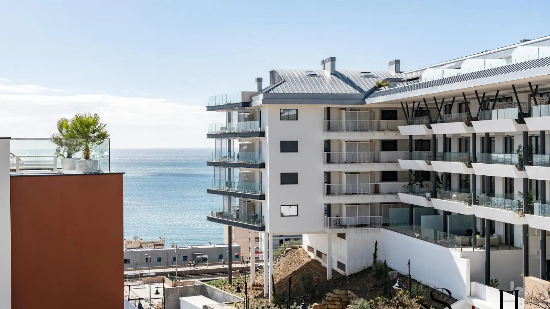 Luxury Beach Escape With Pools, Gym & Sauna Fuengirola Spain