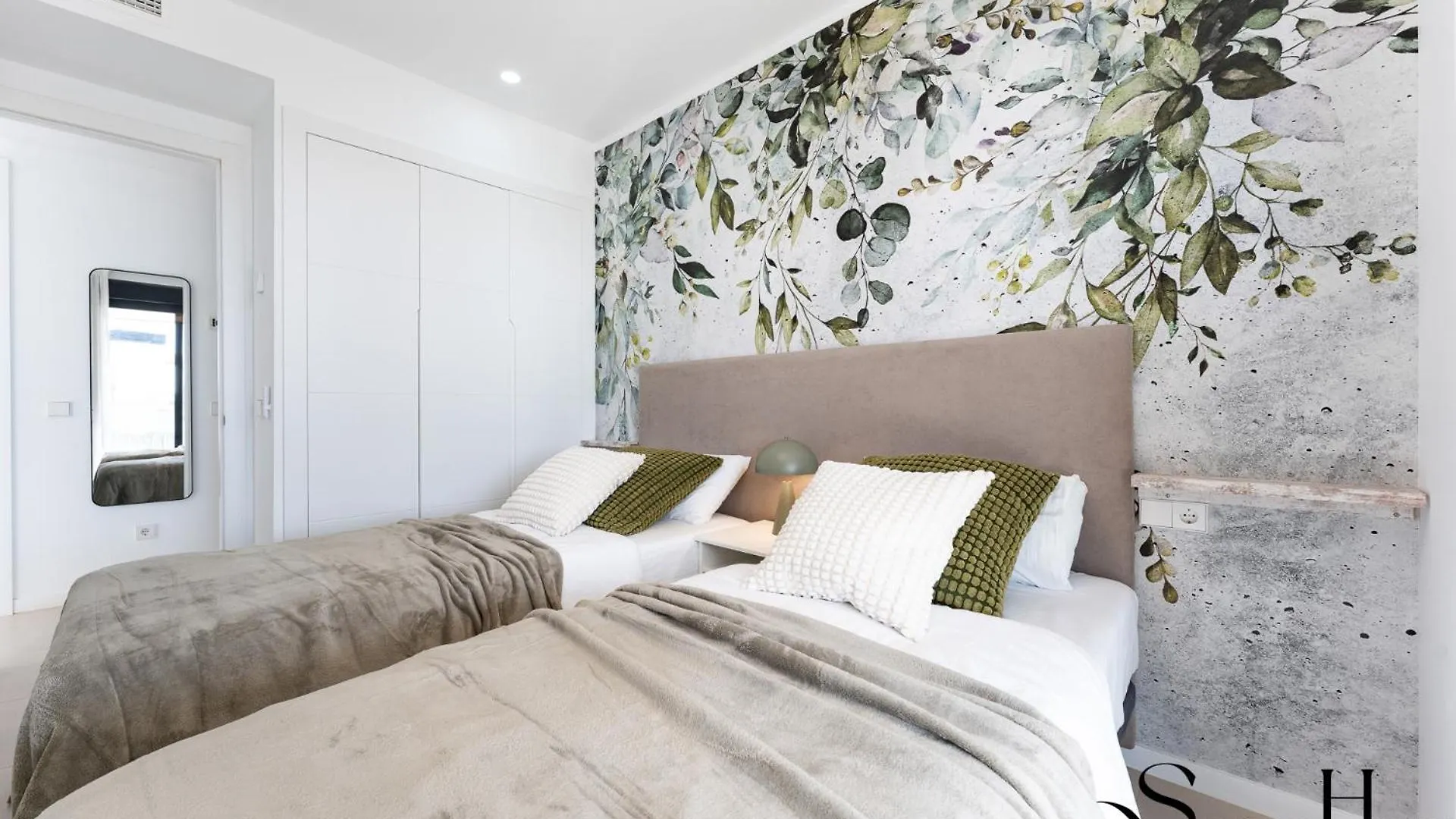 Apartment Luxury Beach Escape With Pools, Gym & Sauna Fuengirola Spain